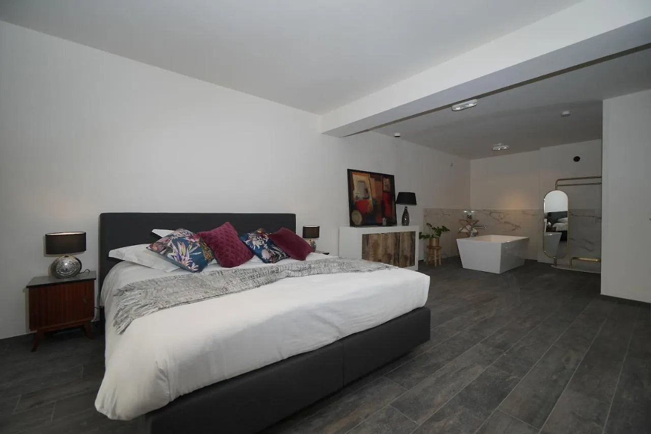Villa Yvonne Ostend Apartment